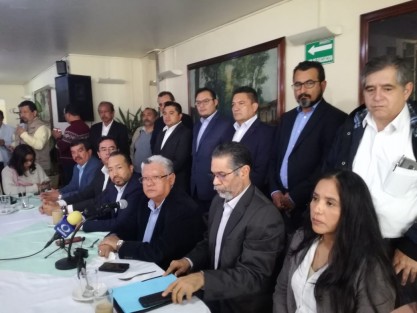  Joaquín Guzmán, presidente del PAN en Veracruz; y el coordinador de diputados panistas, Omar Miranda,  en conferencia de café también cuestionaron el Primer Informe de Cuitláhuac García.  