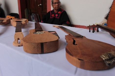 Reconocidos lauderos como Ramón Gutiérrez y Tacho Utrera, entre otros, participan en la expo-venta La Laudería en Xalapa  y su área Metropolitana.  