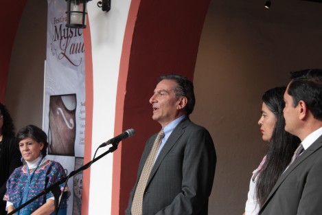 Fabio Caselli, miembro de la Sociedad Dante Alighieri de la Ciudad de México, dijo que con base en el dicho de Nietzsche, <em>La vida sin música sería un error</em>, Xalapa sería la ciudad perfecta, debido a su extensa cultura y oferta musical, misma que lo tiene sorprendido.  