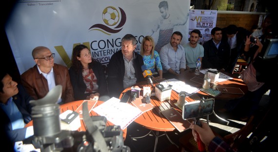 La Universidad de Xalapa y la Sociedad Internacional de Psicólogos para el Futbol (PSIFUT) en conferencia cafetera invitaron  al VI Congreso Internacional de Psicología y Futbol, los días 20, 21 y 22 de noviembre.
