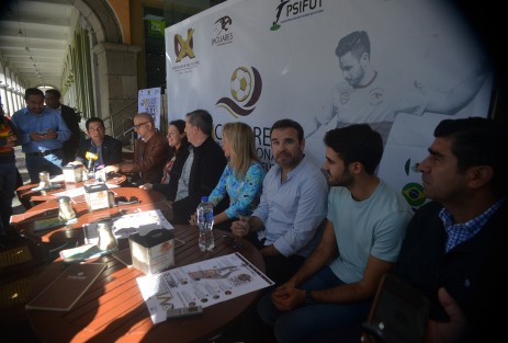 La Universidad de Xalapa y la Sociedad Internacional de Psicólogos para el Futbol (PSIFUT) en conferencia cafetera invitaron  al VI Congreso Internacional de Psicología y Futbol, los días 20, 21 y 22 de noviembre.