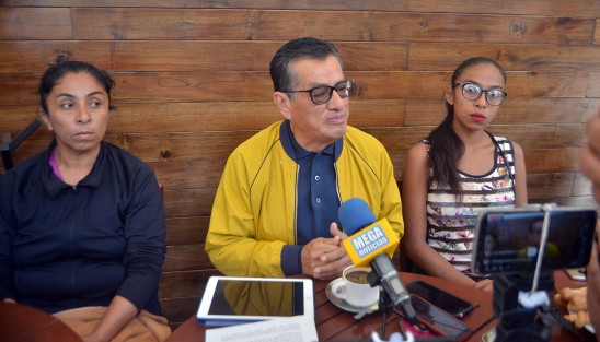 Manuel Bernal Rivera  dijo que el primer informe del gobernador Cuitláhuac García estuvo lleno de autoalabanzas y de desproporción en la falta de reconocimiento de muchos pendientes como seguridad, obras y desarrollo económico.