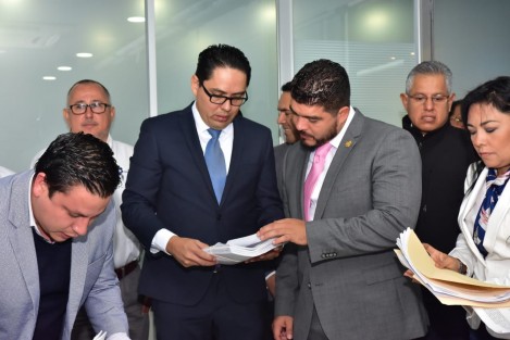 Por presunto daño patrimonial al Colegio de Bachilleres del Estado de Veracruz (COBAEV), así como a institutos y universidades tecnológicas, se presentó la denuncia por posible daño patrimonial de mil 75 millones 224 mil 348 pesos y 73 centavos. 