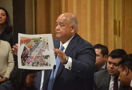 Con fotos y documentos, el Secretario de Gobierno, Eric Patrocinio Cisneros, respondió al tan cuestionado Grito de Independencia, donde se gastó alrededor de 6 millones de pesos en la contratación de grupos musicales.  