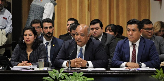 Como parte de la Glosa del Primer Informe de Gobierno del ingeniero Cuitláhuac García Jiménez, este 21 de noviembre, la LXV Legislatura recibió la comparecencia del titular de la Secretaría de Gobierno (Segob) del Estado, Eric Patrocinio Cisneros Burgos quien, además de brindar detalles sobre las acciones implementadas en el año, respondió las preguntas de las diputadas y diputados.