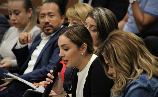 La diputada María Graciela Hernández Iñiguez habló sobre la recaudación de 79 mdp por concepto de verificación vehicular, a lo que preguntó cuánto se ha recaudado en total y en qué obras se va a aplicar. Además solicitó el apoyo para el impulso a los artesanos veracruzanos.  