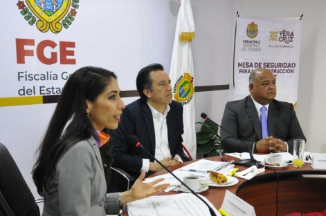 Verónica Hernández, resaltó que desde su llegada a la Fiscalía, hace poco más de dos meses, se ha conseguido una estrecha relación, coordinación y colaboración con las Fuerzas Estatales y Federales, para encaminar los esfuerzos en combate a la delincuencia y tener un Estado donde se pueda y dé gusto vivir. 