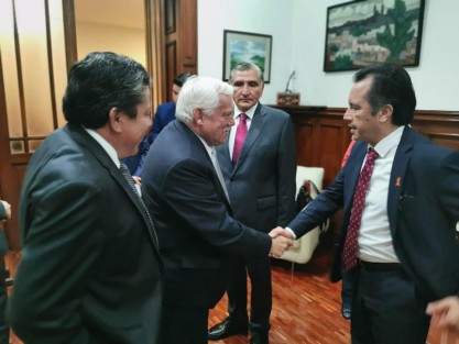 Veracruz forma parte de un proyecto para garantizar una elevada producción de leche. Junto con Tabasco, Chiapas y Campeche se analiza la factibilidad necesaria para la producción lechera con 24 mil vacas, aportando 15 litros diarios cada una. 
