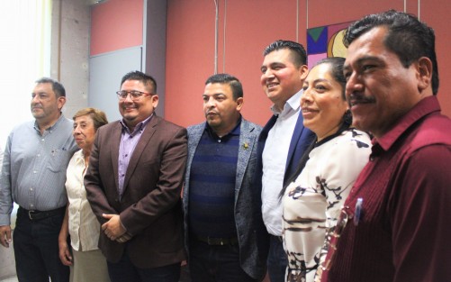  La diputada Jessica Ramírez Cisneros y los diputados José Magdaleno Rosales Torres y Augusto Nahúm Álvarez Pellico son intachables miembros de la bancada de Morena y seguirán siéndolo con todas sus derechos y prerrogativas, incluida la de libre expresión de sus ideas, señaló el Coordinador de la Bancada y Presidente de la Junta de Coordinación Política de la LXV Legislatura, el diputado Juan Javier Gómez Cazarín.  
