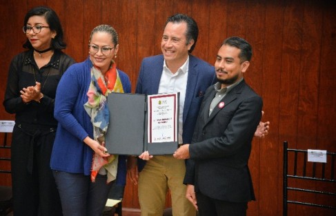  El gobernador Cuitláhuac García,  en el auditorio  Silvestre Moreno Cora, entregó el Premio Estatal de la Juventud 2019 a jóvenes que con sus iniciativas suman al desarrollo de nuestro Estado. 