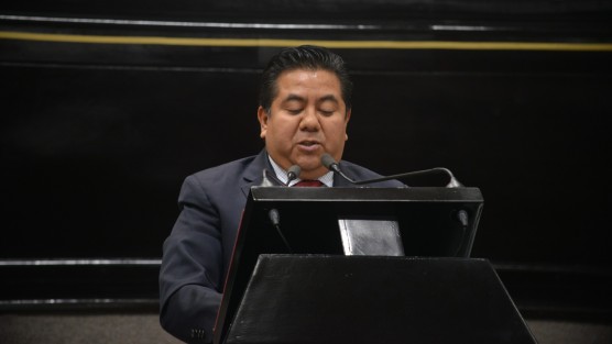 El diputado Eric Domínguez Vázquez, presidente de la Comisión Permanente de Vigilancia, presentó una iniciativa de reforma al artículo 68 de la Ley Orgánica del Municipio Libre cuyo propósito es establecer los perfiles profesionales que deberán reunir las personas en el cargo de Director de Obras Públicas, Tesorero y titular del Órgano Interno de Control (OIC), todos municipales. 