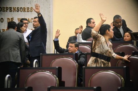 Por Acuerdo de la Junta de Coordinación Política (Jucopo), de la LXV Legislatura del Congreso del Estado, el Pleno aprobó la creación de la Comisión Especial para el Seguimiento del Homicidio del Diputado Juan Carlos Molina Palacios.  