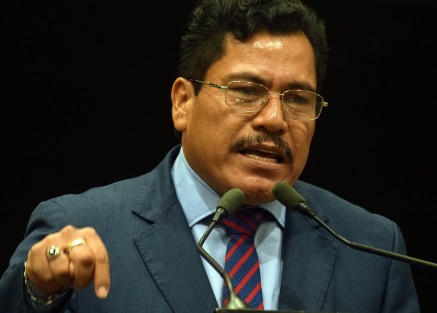 El diputado José Magdaleno Rosales va ontra las grúas gandayas,con su iniciativa  para que se investigue a fondo a las grúas que circulan en la ciudad, así como a los corralones donde supuestamente resguardan los  vehículos. 