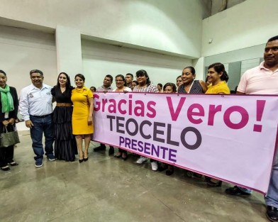 Es de destacar la presencia en el informe del DIF Estatal a cargo de Verónica Tapia, de la representación de Teocelo, encabezada por el Alcalde Mario Antonio Chama  Díaz, y la presidenta del DIF Municipal, Mara Chama Villa, con quien el DIF Estatal ha establecido una exitosa coordinación en beneficio de los habitantes de ese municipio. 