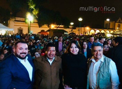 La alcaldesa de Xico estuvo acompañada por los alcaldes de Teocelo, Mario Antonio Chama Díaz; de Ayahualulco, Filiberto Morales Rosas; el regidor de Coatepec, Benjamin Sánchez; así como la delegada regional de la  SEV, Mercedes Sánchez.
