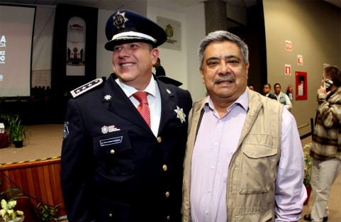 El Alcalde de Teocelo, Mario Antonio Chama Díaz, estuvo presente como invitado especial en la comparecencia del Secretario de Seguridad Pública del Estado de Veracruz, Hugo Gutiérrez Maldonado, quien presentó acciones, avances y resultados en materia de seguridad durante el primer año de esta administración estatal. 