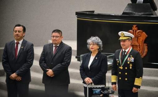 Al hacer uso de la papabra, el Secretario de Marina galardonado, recordó la frase de don Adolfo Ruiz Cortines: <em>México logrará el desarrollo con trabajo fecundo y creador</em>, en reconocimiento al ilustre veracruzano que trabajó para beneficio de su tierra y luchó a favor de la unidad nacional, la justicia y la igualdad social.