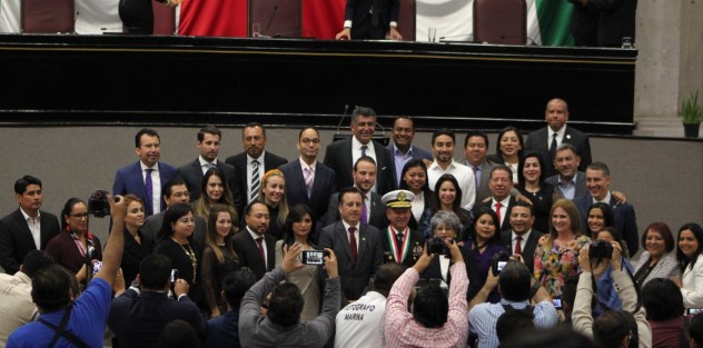 Aspectos de la entrega al secretario de Marina, almirante José Rafael Ojeda Durán, de la Medalla y Diploma Adolfo Ruiz Cortines 2019.