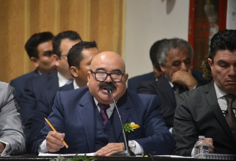 Durante su informe, el Secretario  Roberto Ramos Alor reportó el estado en que recibió la dependencia: Un modelo fallido de los gobiernos anteriores explica las consecuencias que el pueblo conoce. 