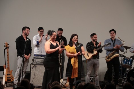 En Palacio de Bellas Artes, el Gobierno de Veracruz cerró la celebración por los 500 años de la conformación del primer Cabildo de la Villa Rica de la Vera Cruz; previo a ello se realizó la presentación de los grupos Recoveco y Sonex,  representantes del son jarocho.