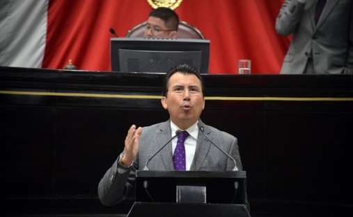 El coordinador del Grupo Legislativo Del Lado Correcto de la Historia, Gonzalo Guízar Valladares, presentó ante el Pleno un anteproyecto de punto de Acuerdo por el cual exhorta a la Secretaría de Seguridad Pública (SSP) del Estado, a efecto de revisar el Programa Sectorial de Seguridad y Protección Ciudadana 2019-2024, con la finalidad de incorporar objetivos, acciones, líneas de acción e indicadores de medición, puntuales y específicos.