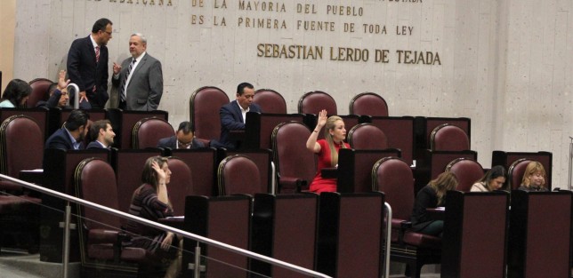 Aspectos de la Quinta Sesión Ordinaria del Segundo Año de Ejercicio Constitucional de la LXV Legislatura de Veracruz. 