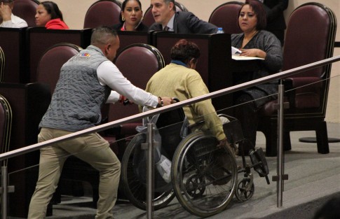 Aspectos de la Quinta Sesión Ordinaria del Segundo Año de Ejercicio Constitucional de la LXV Legislatura de Veracruz. 