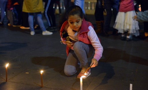 El 7 de diciembre en la Baja Huasteca Veracruzana se encienden miles de velas en las aceras, balcones y salientes de casas y edificios públicos para conmemorar la tradición del Niño Perdido, aquí en la ciudad de Xalapa también se realiza  la creencia católica de magnificar el pasaje bíblico en que se habla del encuentro del niño Jesús con sacerdotes en el templo de Jerusalén. 