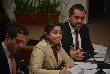 La disciplina y el orden son compromiso de este gobierno y responsabilidad de cada servidor público, manifestó la titular de la Contraloría General del Estado (CGE), Mercedes Santoyo Domínguez, al comparecer ante la Comisión Permanente de Hacienda del Estado de la LXV Legislatura, integrada por la diputada Rosalinda Galindo Silva y el diputado Eric Domínguez Vázquez, presidenta y secretario, respectivamente..  