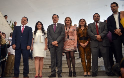 El gobernador Cuitláhuac García Jiménez acudió este martes a presentar su informe ante el Congreso del Estado, y aclarar dudas que hubiesen quedado tras la comparecencia ante comisiones de los integrantes de su gabinete.
