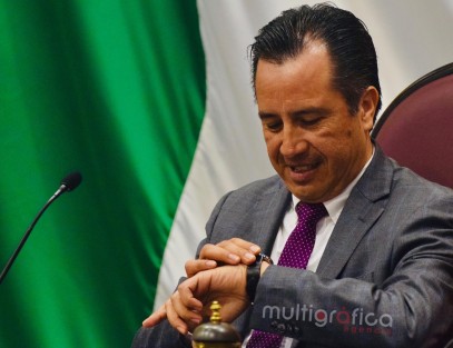 <em>Se me paso el tiempo</em>, comentó el Gobernador Cuitláhuac García Jiménez al rendir cuentas a  la LXV Legislatura de Veracruz, y pasarse del tiempo acordado en protocolo.   
