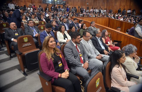 Gabinete del gobernador Cuitláhuac García estuvo presente durante su comparecencia ante el Congreso. El mandatario estatal salió en defensa de varios de ellos, aunque revisará las inconformidades de los diputados con ellos. 