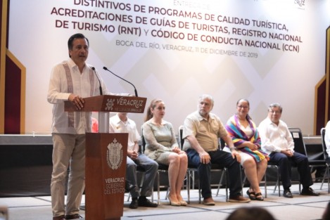 Al destacar el renovado espíritu de la clase empresarial que le apuesta a esta industria, el mandatario estatal refrendó el compromiso de su administración para continuar apoyándolos con la atracción de turismo nacional e internacional. 