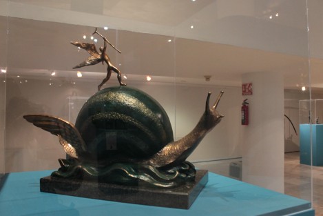 La exposición <em>Dalí Sueños</em> presenta 16 obras de su faceta como escultor del artista catalán, donde se reproducen temas reflejados en su pinturas, como el tiempo, la figura femenina y los caballos, entre otros. 