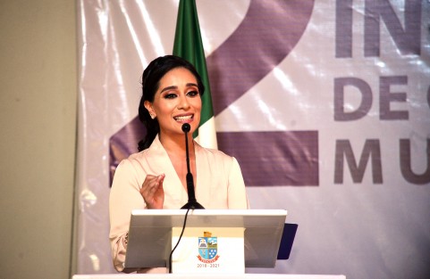 Mara Chama villa, presidenta del DIF Municipal de Teocelo, rindió su segundo Informe de Actividades, contando con la presencia de la Directora del DIF Estatal, Verónica Aguilera Tapia.  