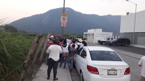 Tras 8 días de estar sujeto a la medida cautelar de prisión preventiva, hoy tras vencer la duplicidad del término el juez de Control dictó un auto  de vinculación a proceso por el delito de riña, variando el delito de homicidio a este delito, además determinó el arraigo domiciliario.