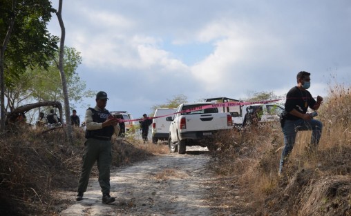Restos  humanos  de al menos 5 personas fueron localizados en la barranca de Cerro Gordo,municipio de Emiliano Zapata.