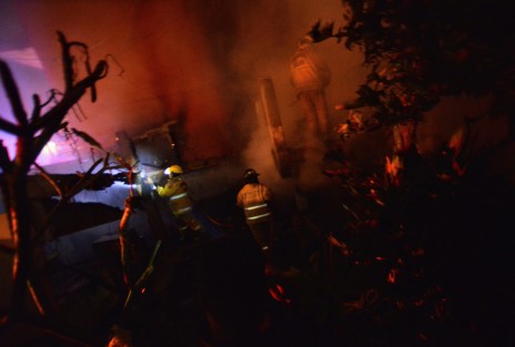 Elementos del Heroico Cuerpo de Bomberos de Xalapa sofocaron un incendio registrado en la galera de una casa  ubicada en la calle Ricardo Flores Magón, de la colonia Felipe Carrillo Puerto. Afortunadamente sólo  reportaron daños  materiales.