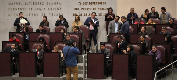 Avala Congreso de Veracruz prohibir la condonación de impuestos
 Con 40 votos respalda la LXV Legislatura la Minuta remitida por la Cámara de Senadores del H. Congreso de la Unión.

 

El Pleno de la LXV Legislatura aprobó en sus términos la Minuta con Proyecto de Decreto que reforma el primer párrafo del artículo 28 de la Constitución Política de los Estados Unidos Mexicanos, por la cual quedan prohibidas las condonaciones de impuestos y las exenciones de impuestos en los términos que fijan las leyes.
	