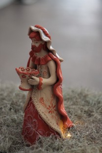 La Galería de Arte Contemporáneo de Xalapa - IVEC, nuevamente este año eligió un Nacimiento Tradicional del artesano de San Miguel Aguasuelos, Érik Vázquez, para la decoración decembrina del recinto.