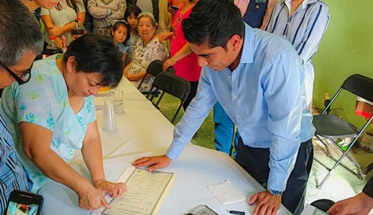 la primera boda del 2020 del Estado de Veracruz fue registrada en el Municipio de Teocelo. El Director del Registro Civil del Estado de Veracruz, Arturo Domínguez Galván, distinguió la ceremonia al ser el encargado de dar lectura al acta y realizar la unión civil entre Sonia López Hernández y Gerardo Hernández Colorado, en legítimo matrimonio ante la sociedad. 