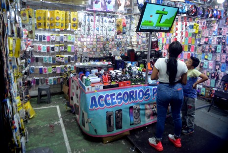 Como cada año, la Feria del Juguete del Deportivo Ferrocarrilero  abrió sus puertas al público en general. Uno puede encontrar desde los juguetes clásicos de madera, hasta lo de última tecnología como drones. 