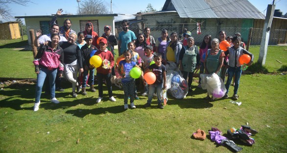 Gracias a la logística implementada por la Presidenta del DIF municipal de Ayahualulco Rosa Angela Pérez Galicia y de la directora Jareth Alejandra Aguilar Jerónimo muchos niños de las faldas del cofre de Perote pudieron celebrar su día de Reyes. 