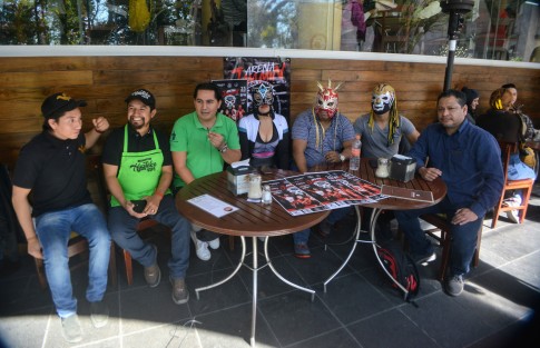 Luchadores participantes, así como organizadores, anunciaron un evento de luchas que se realizará el próximo 25 de enero en la arena Xalapa a las 8:00 pm. 