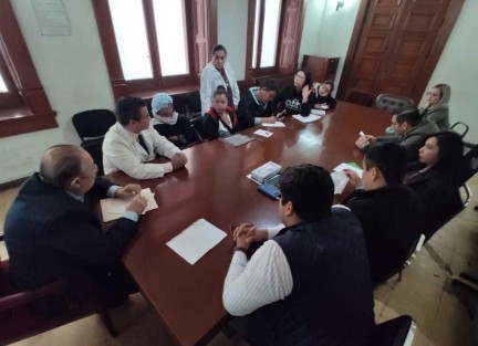 La Secretaría de Salud (SS) se comprometió con familiares de pacientes del Centro Estatal de Cancerología (CECAN) Miguel Dorantes Meza y del Hospital de Alta Especialidad de Veracruz (HAEV) a adquirir fármacos importados.