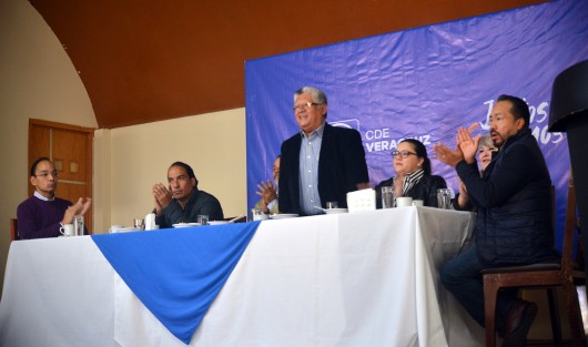 Joaquín Guzmán Avilés, dirigente estatal del PAN, en compañía de diputados locales convivió  con algunos representantes de medios de información, a quienes agradeció su apoyo y reconoció su labor informativa.