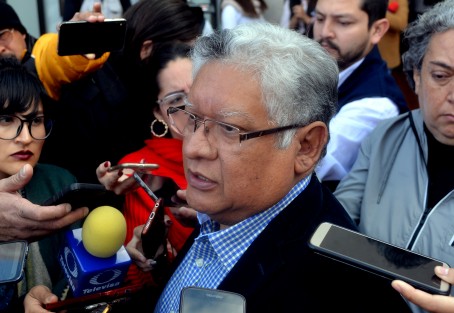 En entrevista, GuzmÁn Avilés dijo que el gobierno estatal debe garantizar salud de los veracruzanos, y exigió una pronta aclaración ante la falta de medicamentos en los diferentes hospitales de Veracruz. 