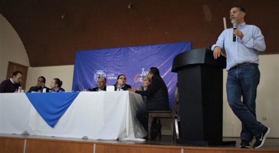 Integrantes del PAN Estatal y diputados festejaron el Año Nuevo con reporteros y periodistas, y de pilón Día de Reyes. Presnte el líder estatal del PAN, Joaquín Guzmán 
