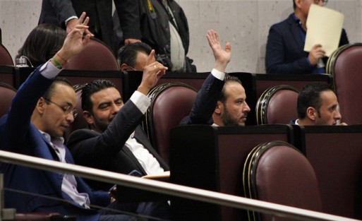 Aspectos de la novena sesión del pleno y segunda del año,lacual concluyó cuando sin decir nada la bancada de MORENA se retiró y se declaró falta de quorum.
