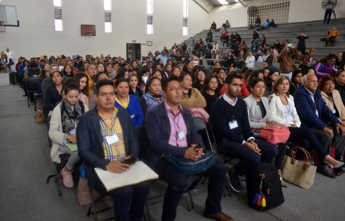 La Secretaría de Educación de Veracruz (SEV) a través de la Oficialía Mayor, asignó 294 plazas docentes en niveles de educación básica y media superior, para el ciclo escolar 2019-2020. 